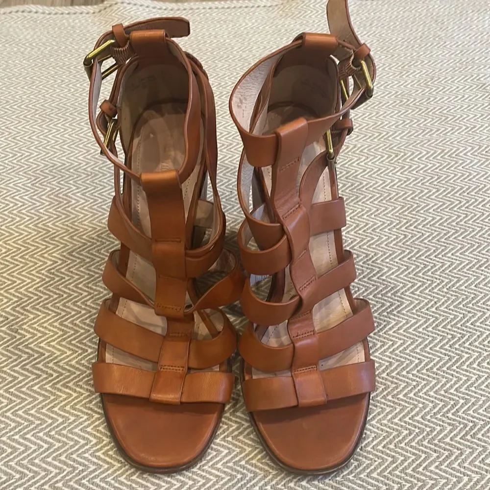 Pour la Victorio Cecile Wedge Heels Size 9